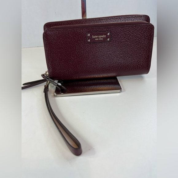 Kate Spade Cherrywood Jeanne Large Carryall Wristlet NWT